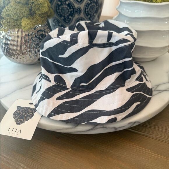 NWT Lita By Ciara Luxe Bucket Hat In Black/ White Zebra main image 4